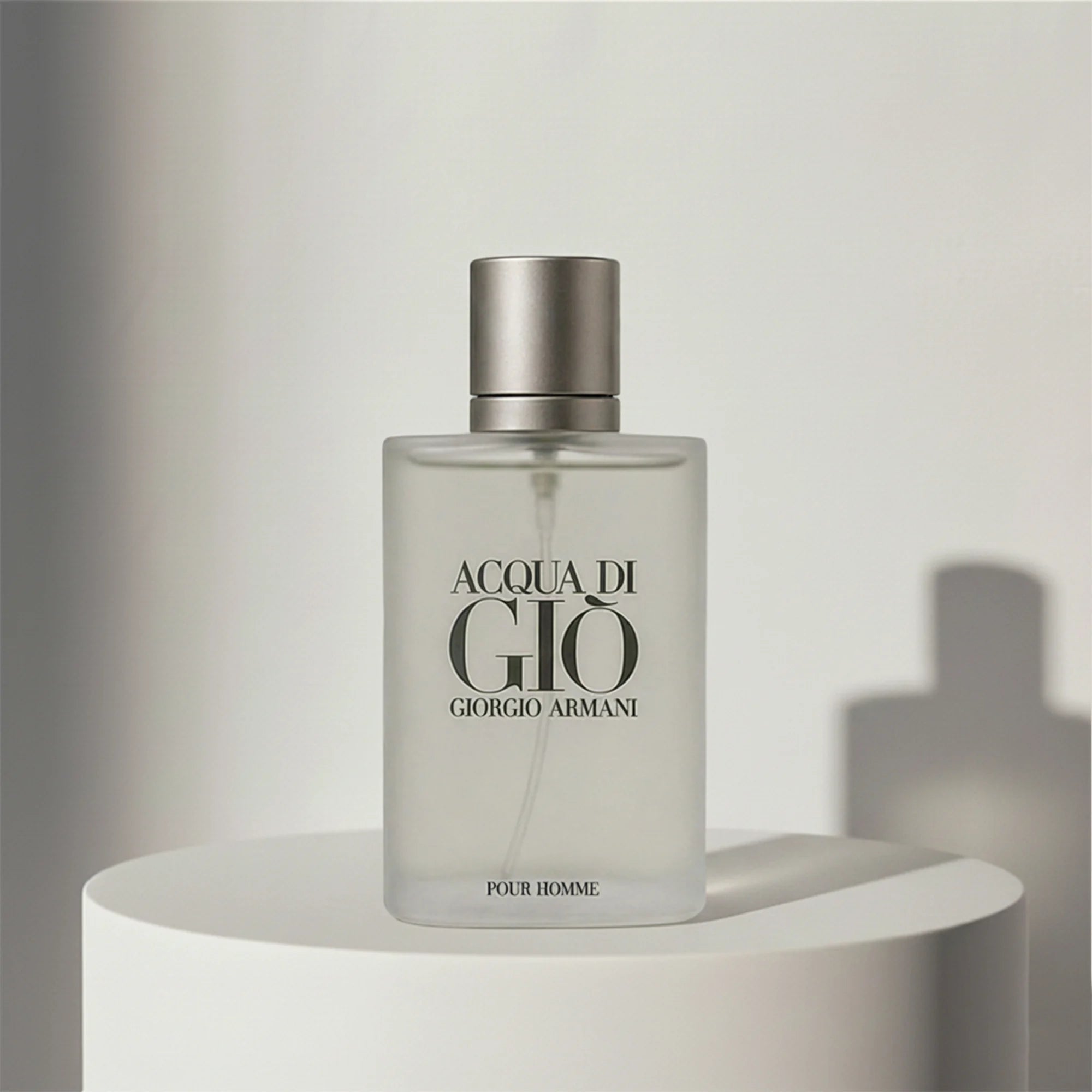 Giorgio Armani Acqua di Giò Pour Homme eau de toilette in clear glass bottle with silver cap – full-size bottle available at luxuryperfumesamples.com
