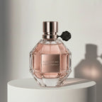 Viktor&Rolf Flowerbomb eau de Viktor&Rolf Flowerbomblass bottle with black flower cap – full-size bottle available at luxuryperfumesamples.com
